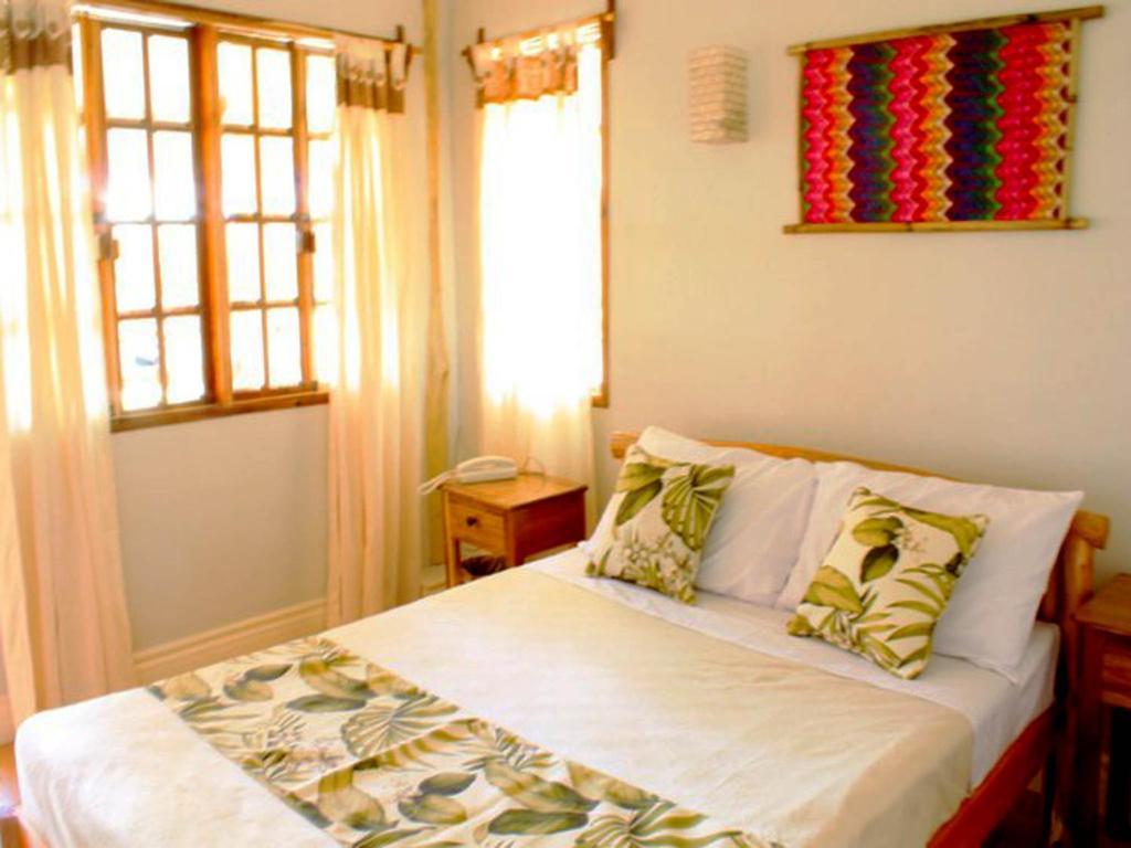 Palo Alto Bed & Breakfast Puerto Princesa Quarto foto